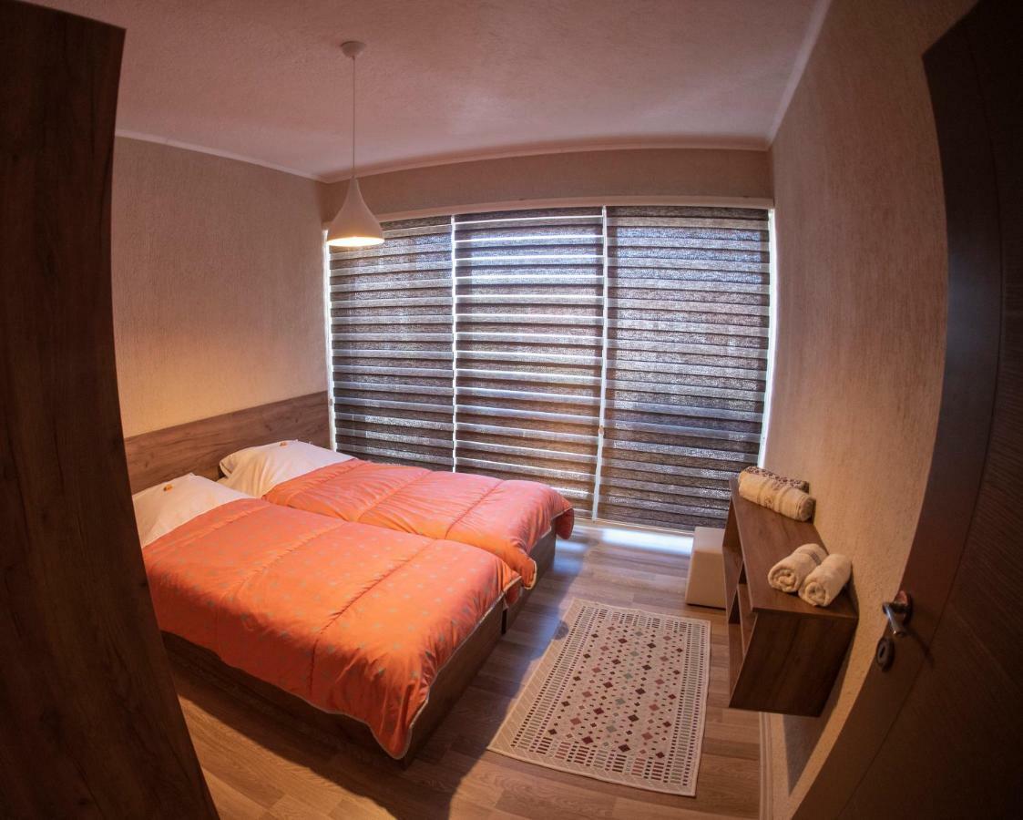 Dionis Rooms & Apartments プリレプ エクステリア 写真