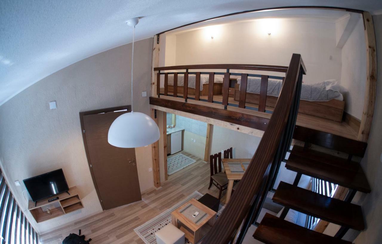 Dionis Rooms & Apartments プリレプ エクステリア 写真